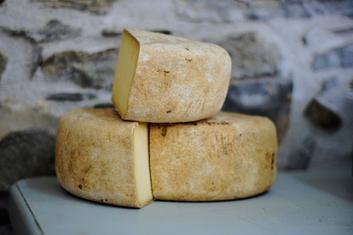 Thumbnail for Cheese Tasting with VPNs: Unveiling Global Cheese Varieties